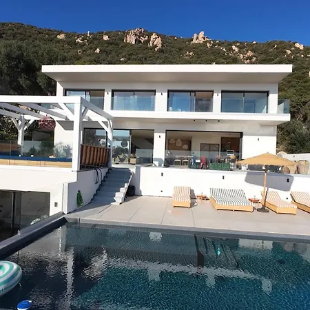 Retine Villa *